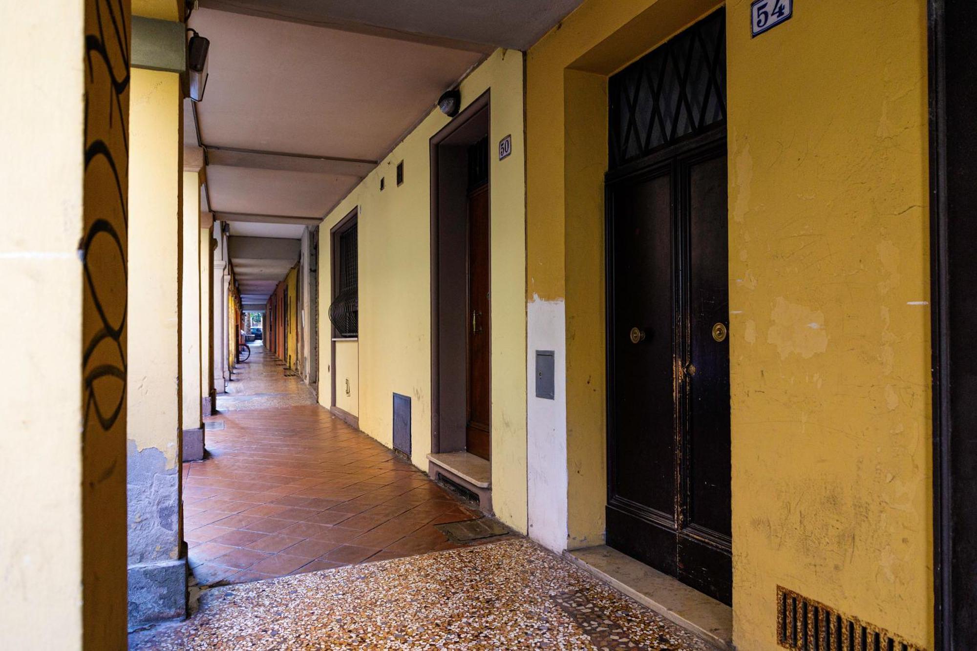 Saint Charles Apartment Bologna Bagian luar foto