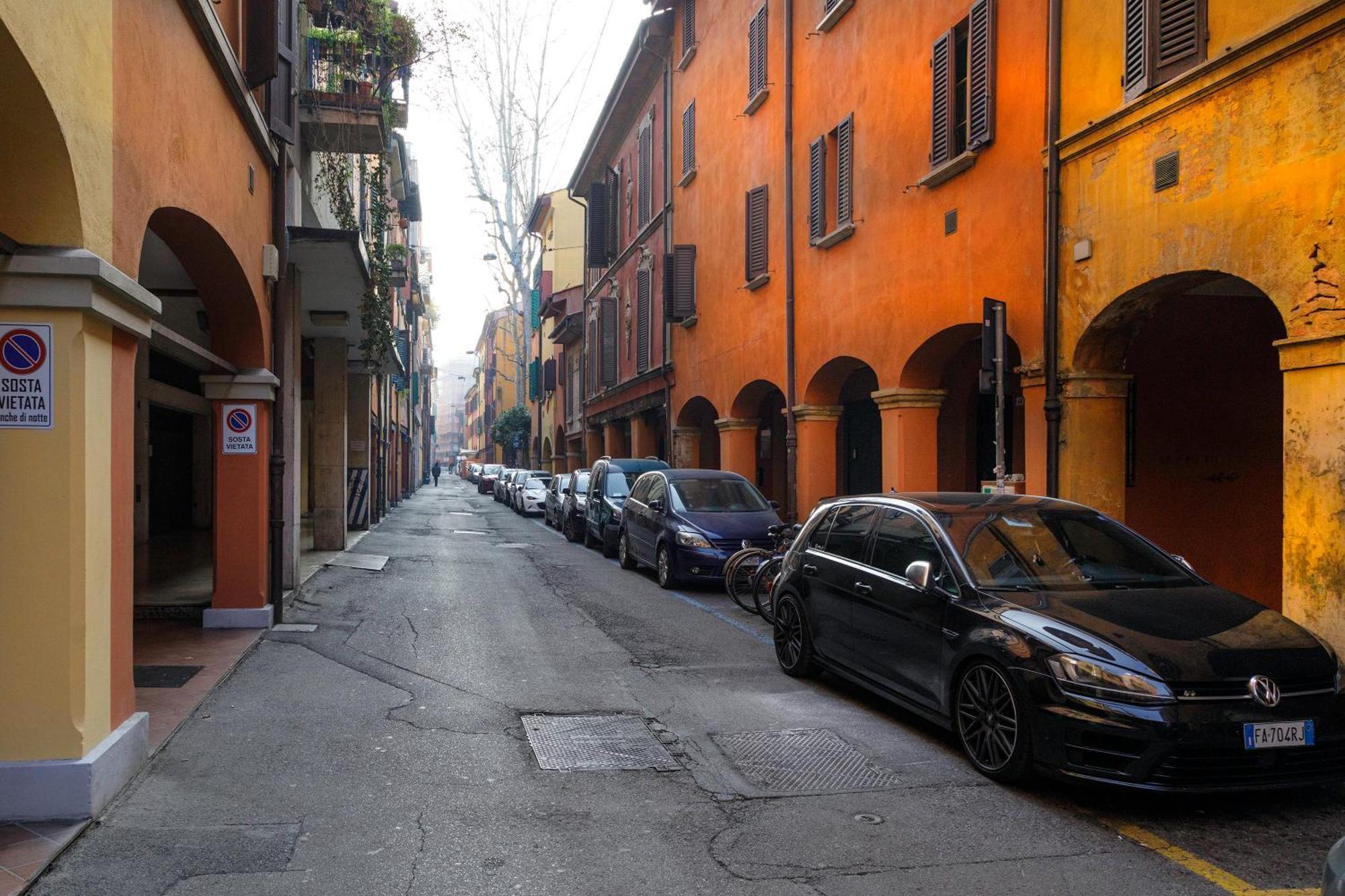 Saint Charles Apartment Bologna Bagian luar foto