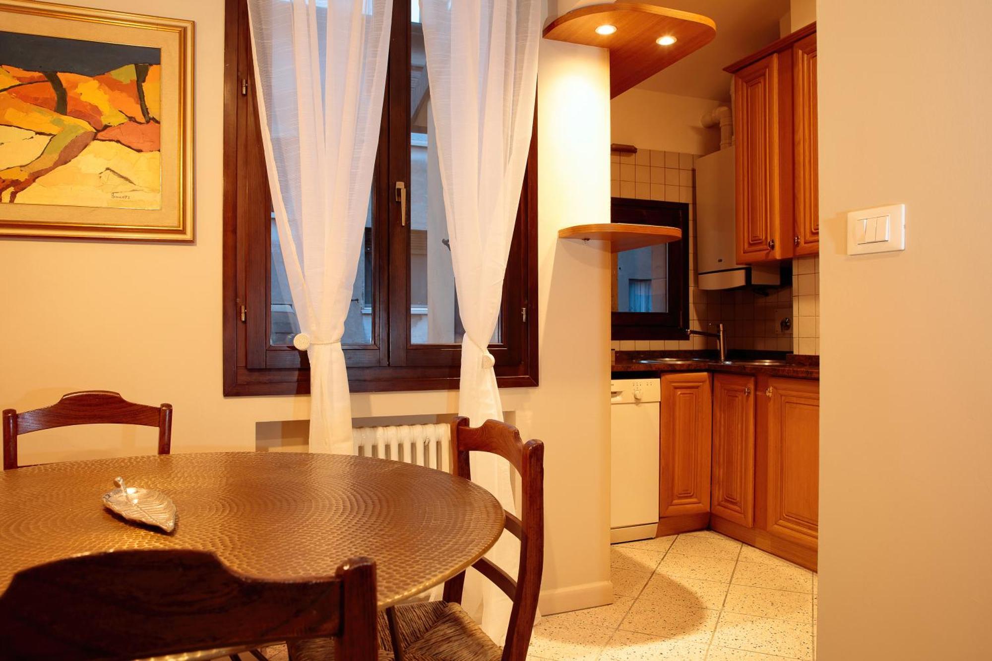 Saint Charles Apartment Bologna Bagian luar foto